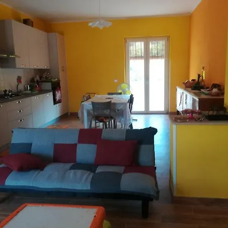 La Casa Di Checco Λόκρι